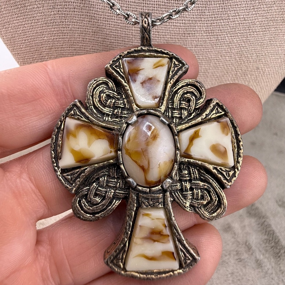 Vintage Miracle Celtic Cross Pendant‎ Necklace Silver Tone 25"